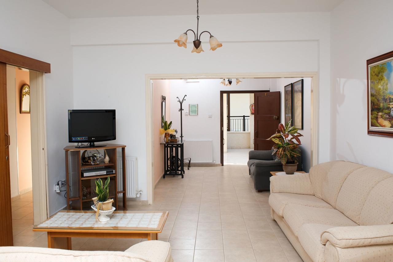 C & A Hotel Apartments Polis Exterior foto